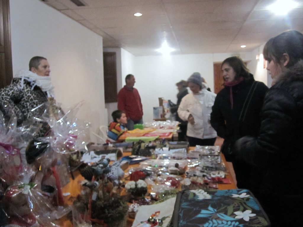 Puesto del rastrillo navideño de Bailo