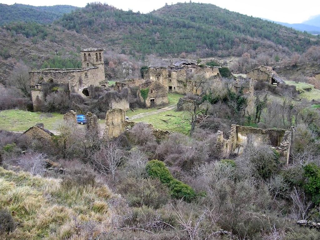 Paternoy, despoblado entre el monte